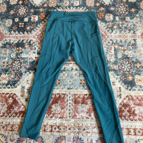 Lululemon Scalloped Reflective Teal Leggings - Picture 3 of 3